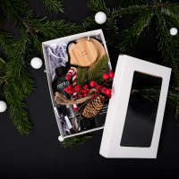 Подарочный набор в подарочной коробке ЗИМНИЕ СПЕЦИИ. Ароматическая эссенция, щётка для тела и мыло.