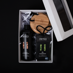 Подарочный набор в подарочной коробке ЗИМНИЕ СПЕЦИИ. Ароматическая эссенция, щётка для тела и мыло.  Подарочный набор в подарочной коробке ЗИМНИЕ СПЕЦИИ. Ароматическая эссенция, щётка для тела и мыло.