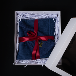 Подарочный набор для Него - СИНИЙ, 55х150 см, в подарочной коробке. Фартук и шапочка для сауны  Подарочный набор для Него - СИНИЙ, 55х150 см, в подарочной коробке. Фартук и шапочка для сауны