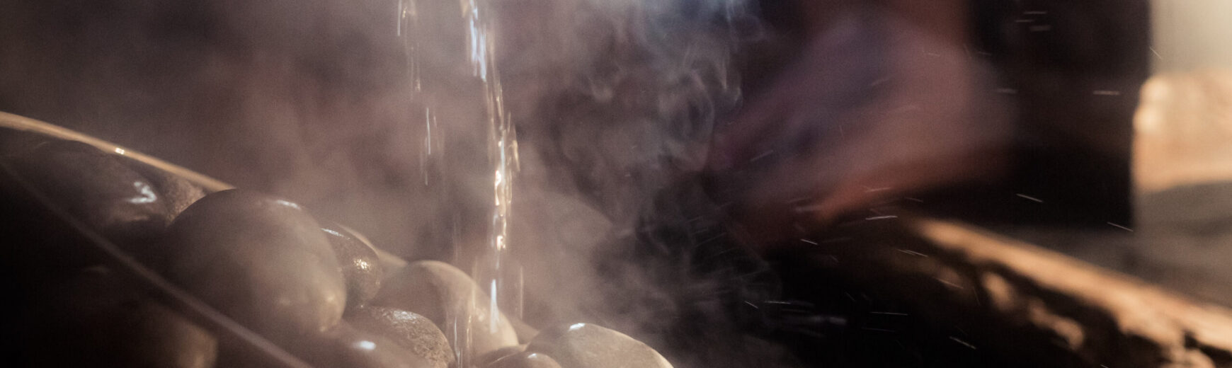 Можно ли поливать водой электрический нагреватель для сауны? Правильное использование и распространенные ошибки.